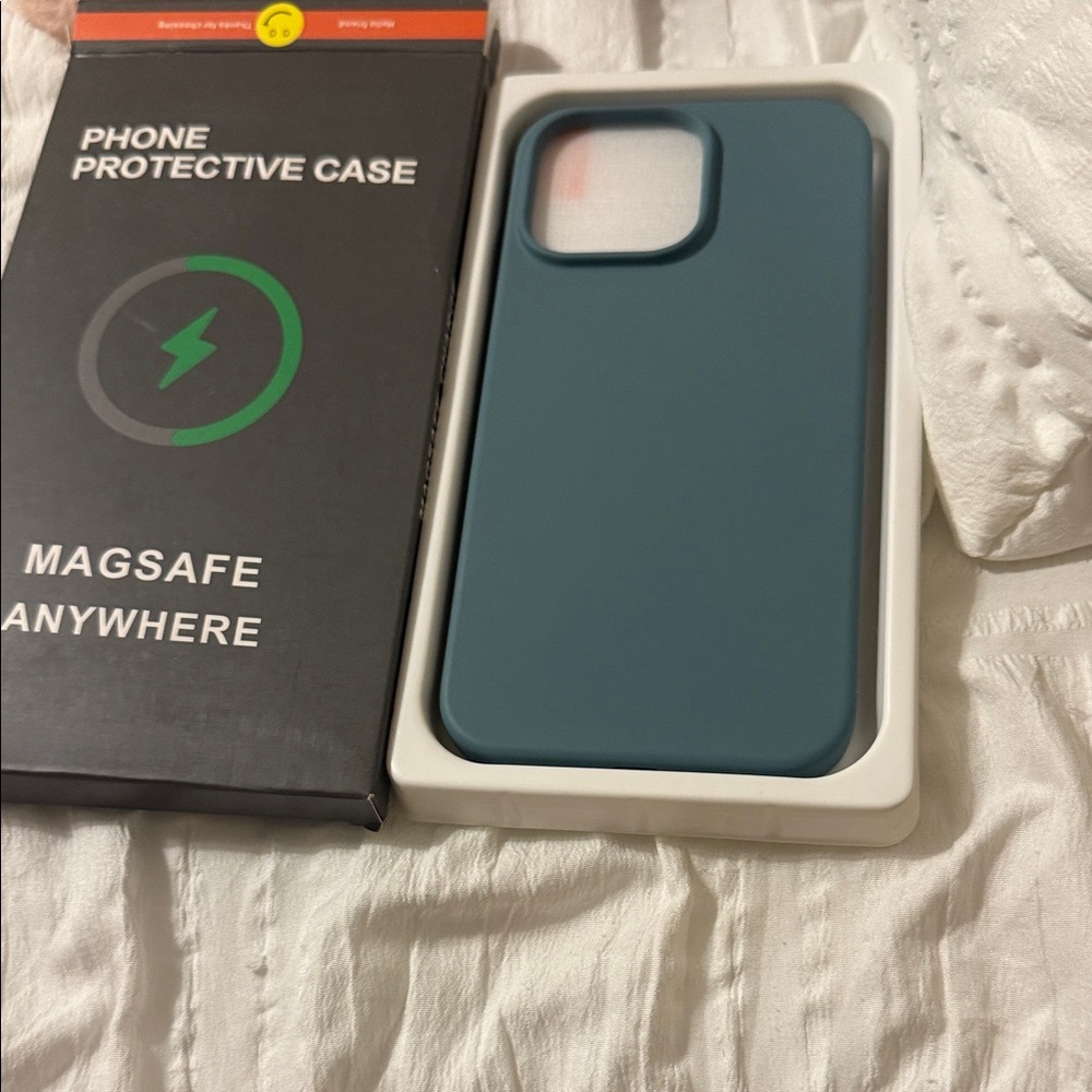 NIB Teal Phone Protective Case with MagSafe Compatibility